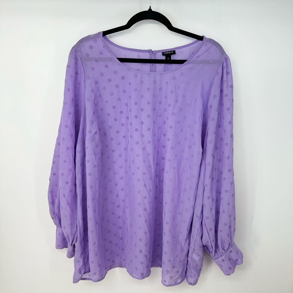 Torrid Swiss Dot Puffed Cuff Long Sleeve Long Torso Blouse